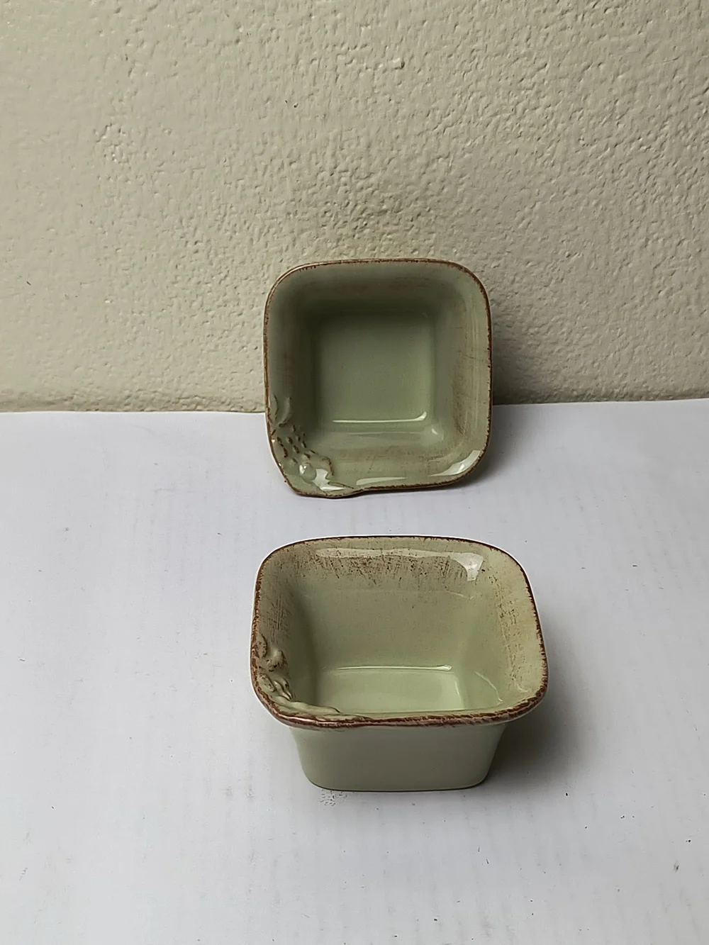 Casa Stone Madeira Harvest Ceramic Vase by Casafina Sauce Dish - Dijon Gold